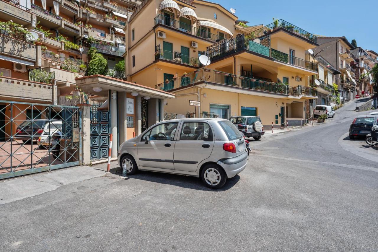 Taormina Comfortable Apartment With Terrace Εξωτερικό φωτογραφία